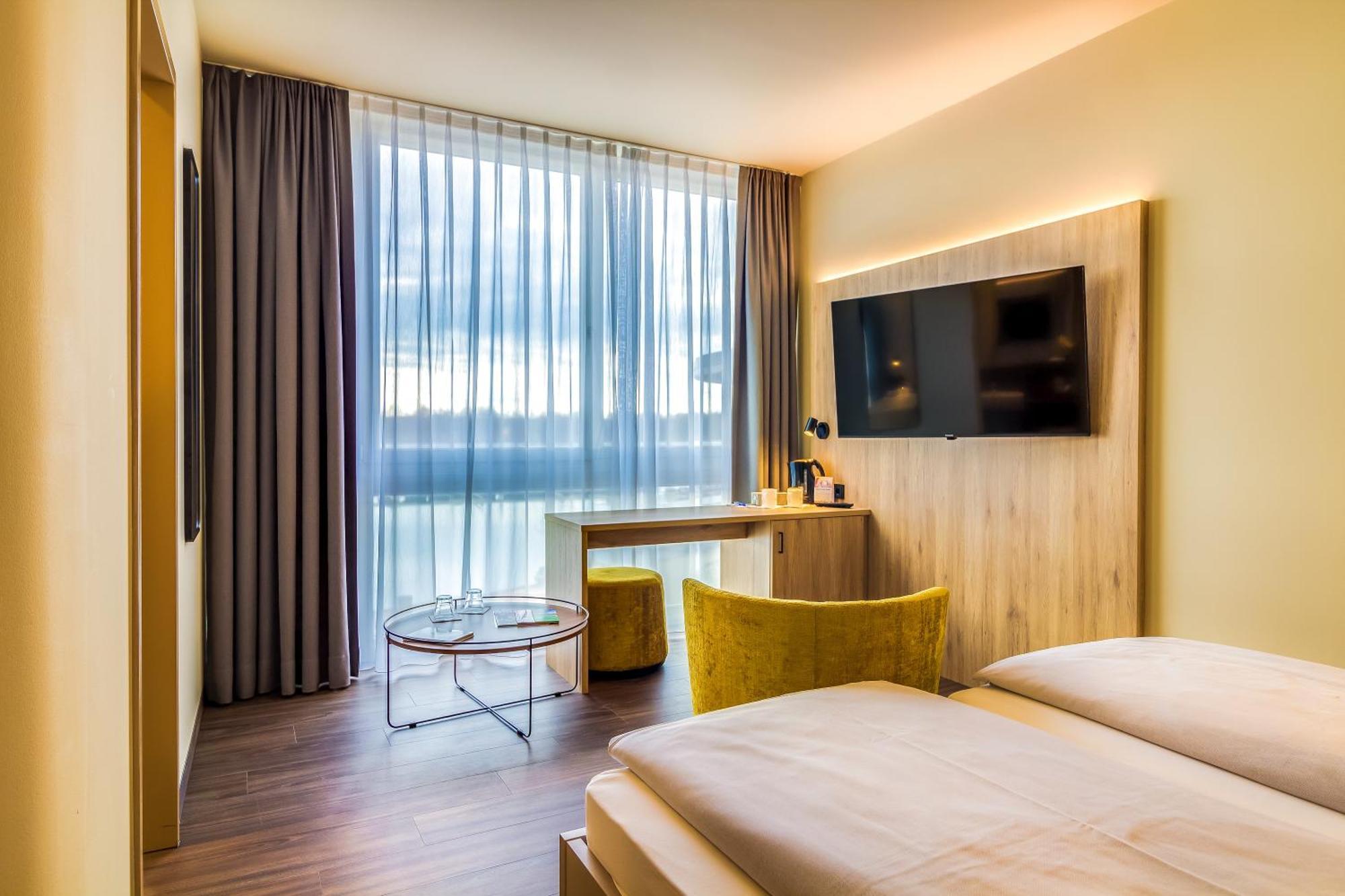 Lagovida Das Ferienresort Am Stoermthaler See Grossposna Bagian luar foto