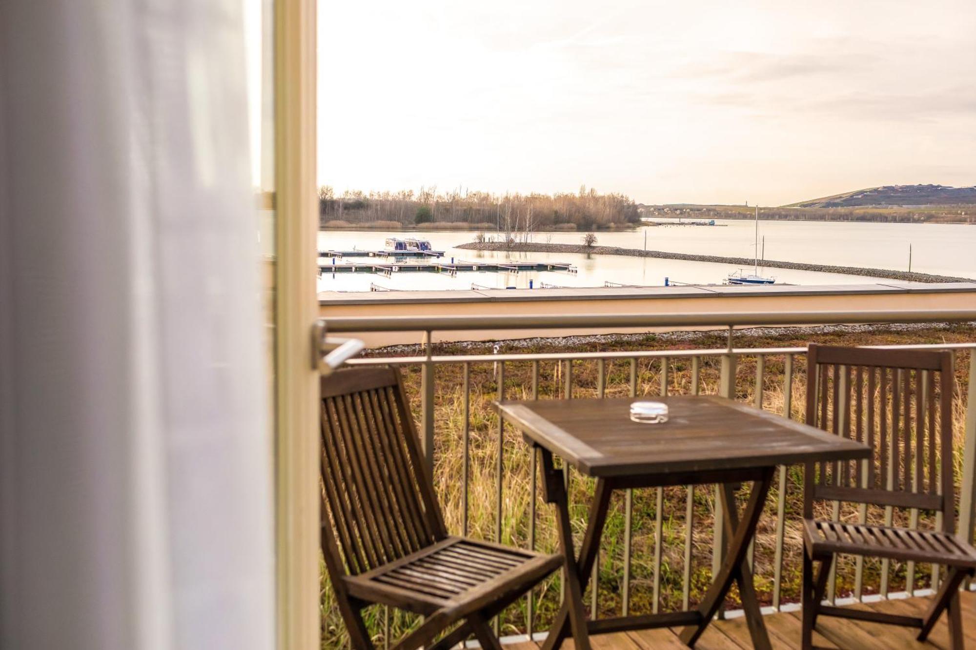 Lagovida Das Ferienresort Am Stoermthaler See Grossposna Bagian luar foto