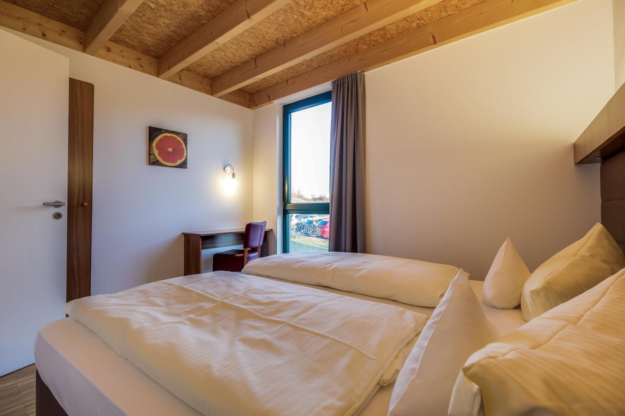 Lagovida Das Ferienresort Am Stoermthaler See Grossposna Bagian luar foto