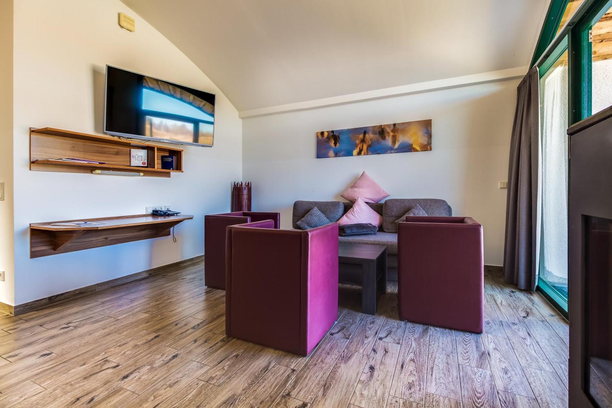 Lagovida Das Ferienresort Am Stoermthaler See Grossposna Bagian luar foto